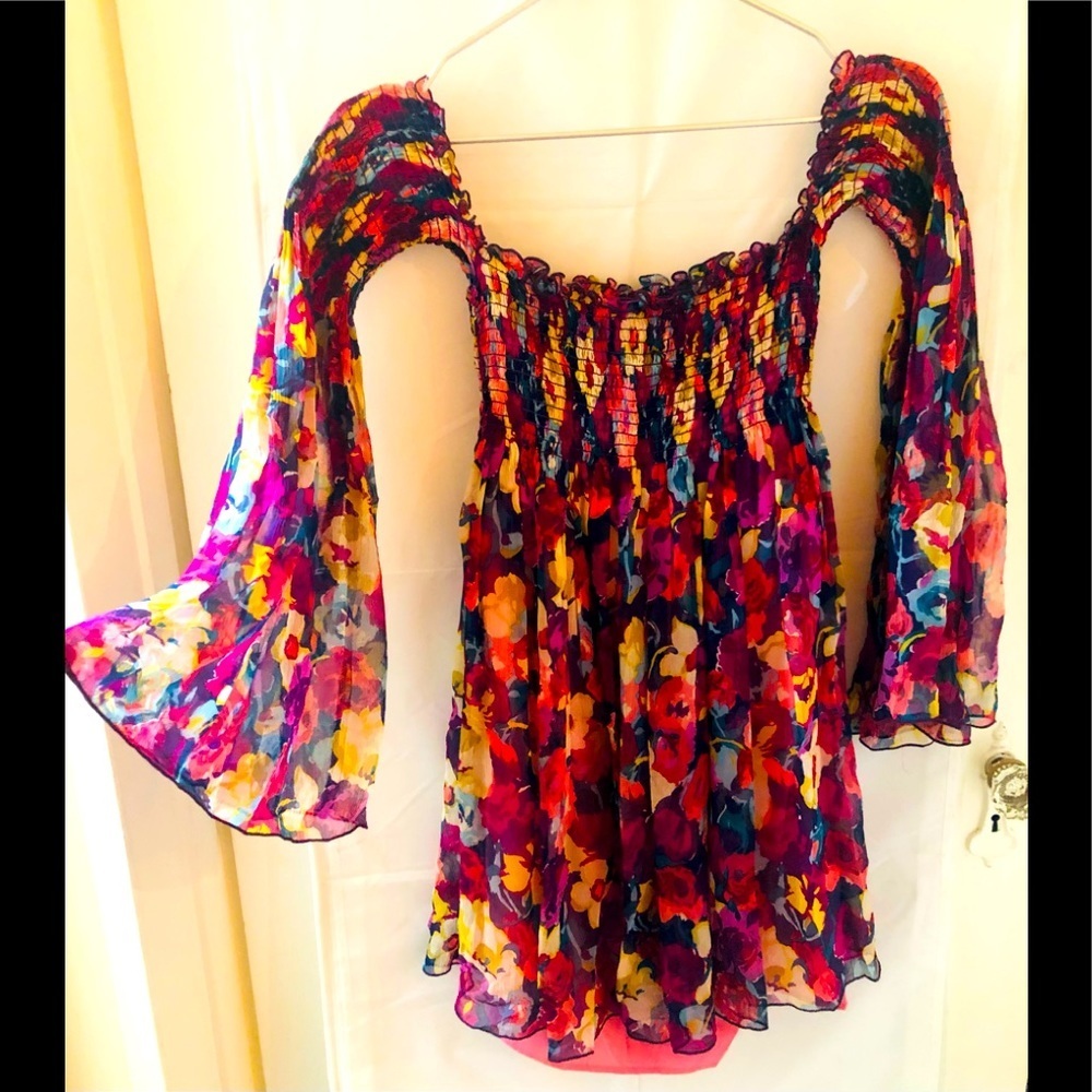 *Betsey Johnson* Rare bohemian off the shoulder top- size Medium.